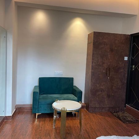 The Taaj Inn Bangalore Exterior photo